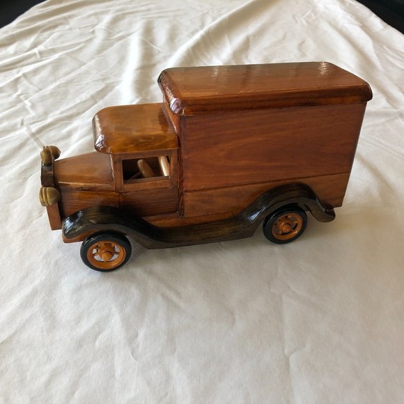 Wood Mail / Delivery Truck Box - Picture 1 of 9